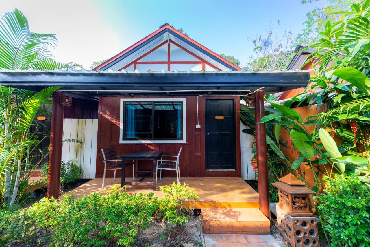 Phi Phi Long Beach Bungalow Exterior photo