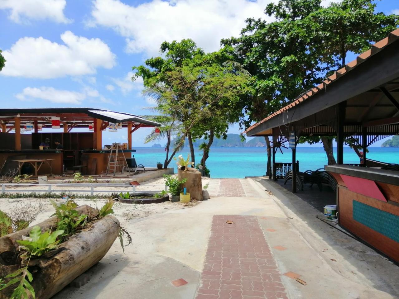 Phi Phi Long Beach Bungalow Exterior photo